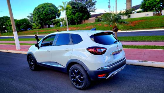 RENAULT CAPTUR 1.6 16V SCE FLEX INTENSE X-TRONIC